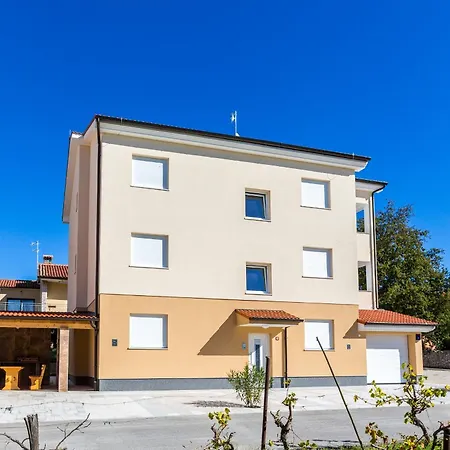 Dragan K3 - A2 Second Floor - Mpolo