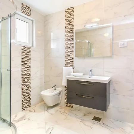 Apartment Dragan K3 - A2 Second Floor - Mpolo Medulin