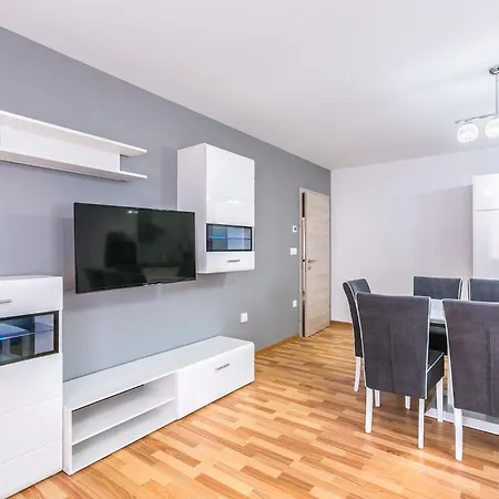 Dragan K3 - A2 Second Floor - Mpolo *