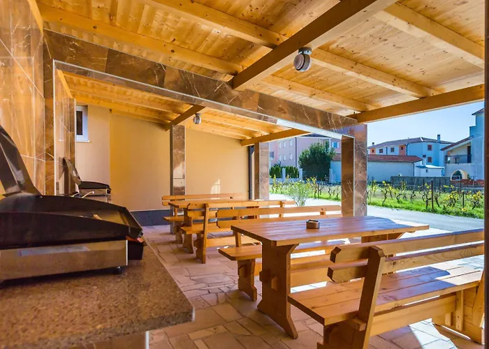 Dragan K3 - A2 Second Floor - Mpolo *